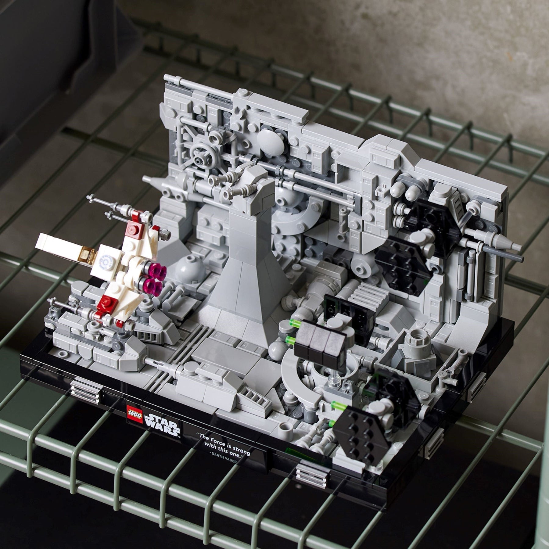 LEGO 75329 Star Wars Death Star Trench Run Diorama - SuperSaverAU - view 4