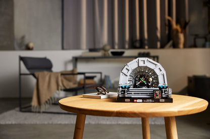 LEGO 75352 Emperor’s Throne Room Diorama – Star Wars Display Model