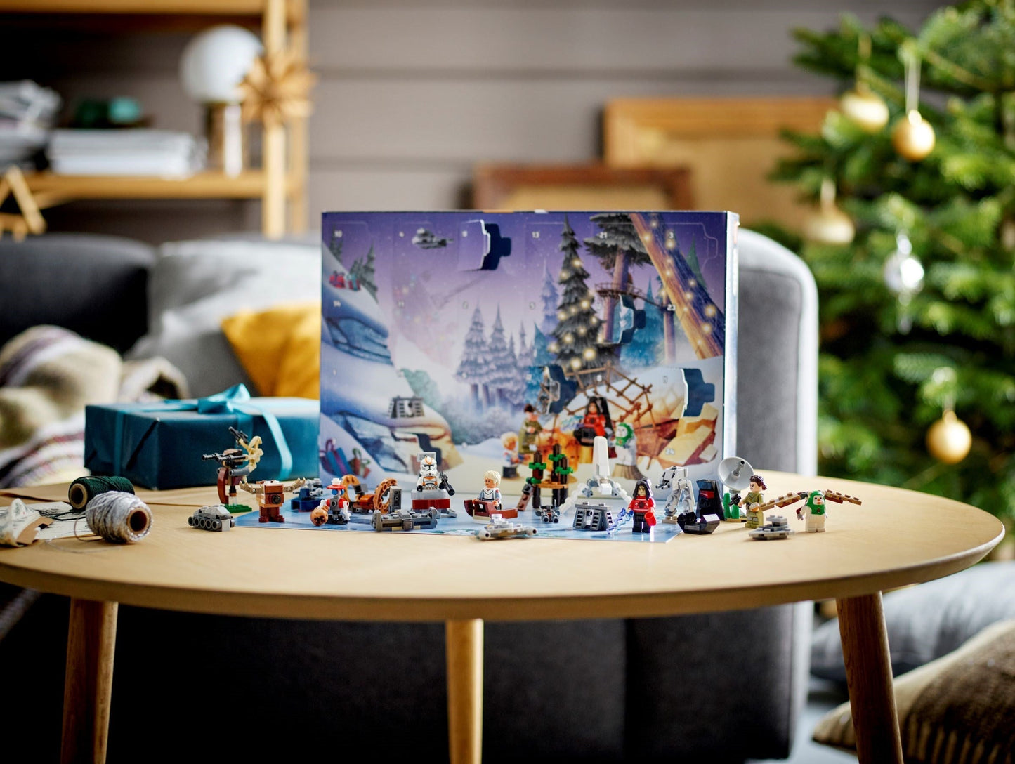 LEGO 75366 Star Wars Advent Calendar – Festive Holiday Surprise Set