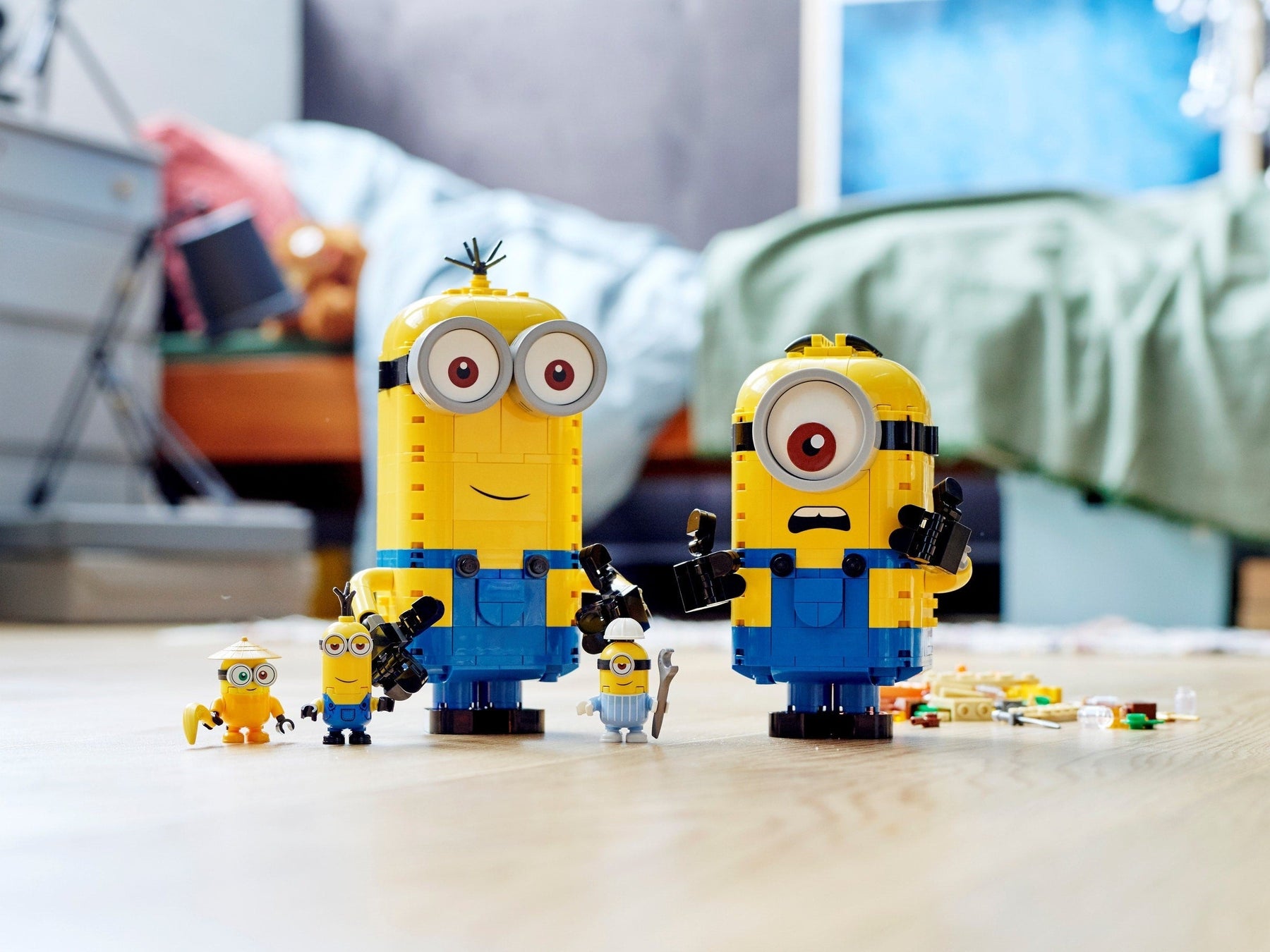 LEGO 75551 Buildable Minion Figures & Lair Playset - SuperSaverAU - view 3