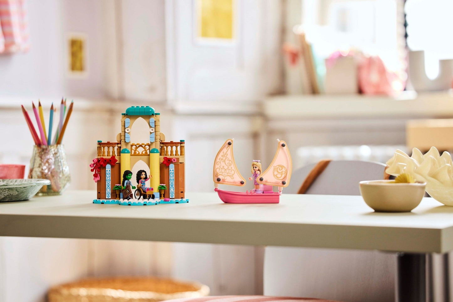 LEGO Wicked 75681 - Glinda, Elphaba, Nessarose at Shiz University