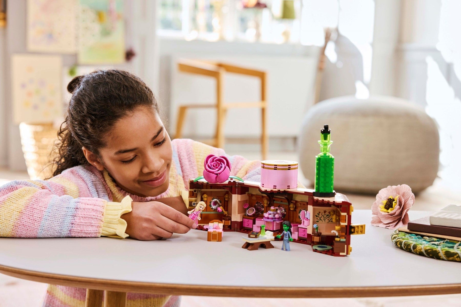 LEGO 75683 Glinda and Elphaba's Dormitory - SuperSaverAU - view 3