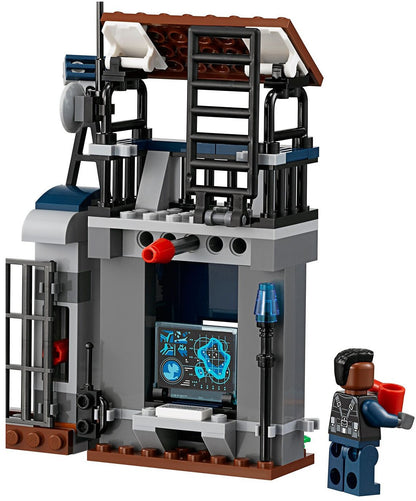 LEGO 75931 Dilophosaurus Outpost Attack - Jurassic World Dinosaur Playset