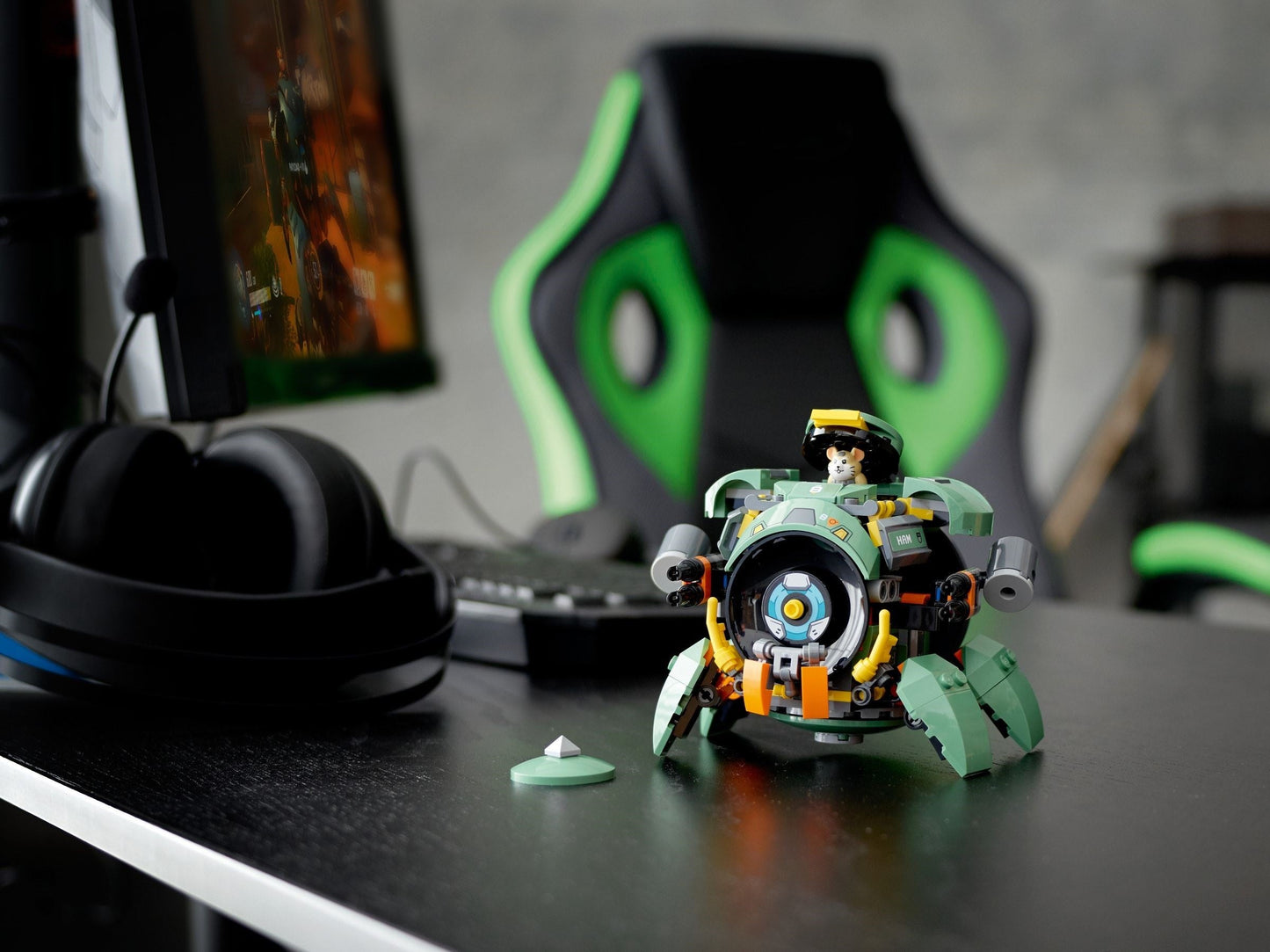 LEGO 75976 Overwatch Wrecking Ball Mech & Hammond Figure