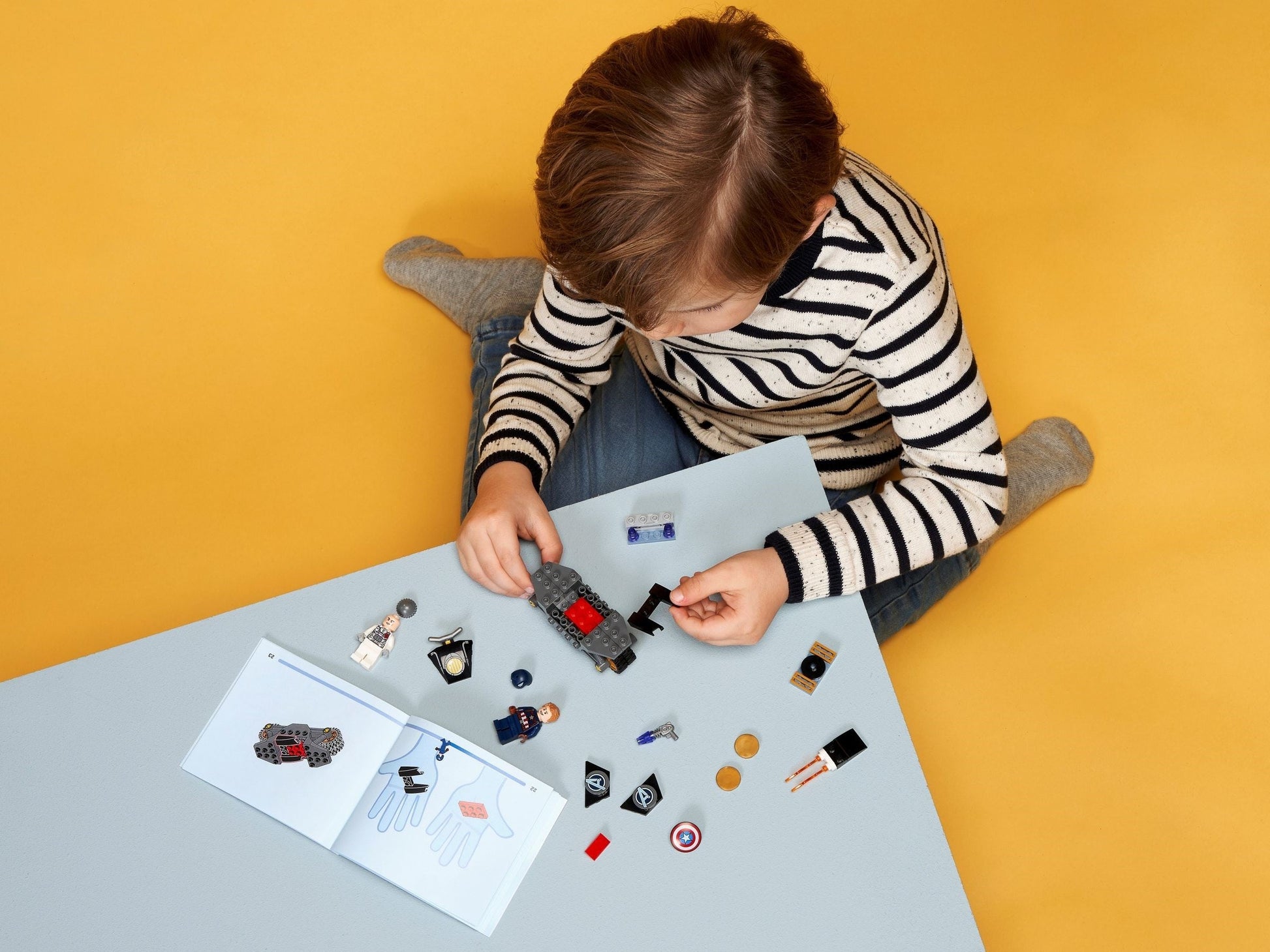 LEGO Marvel Series 76189 Captain America and Hydra Face-Off- Auzzi Store