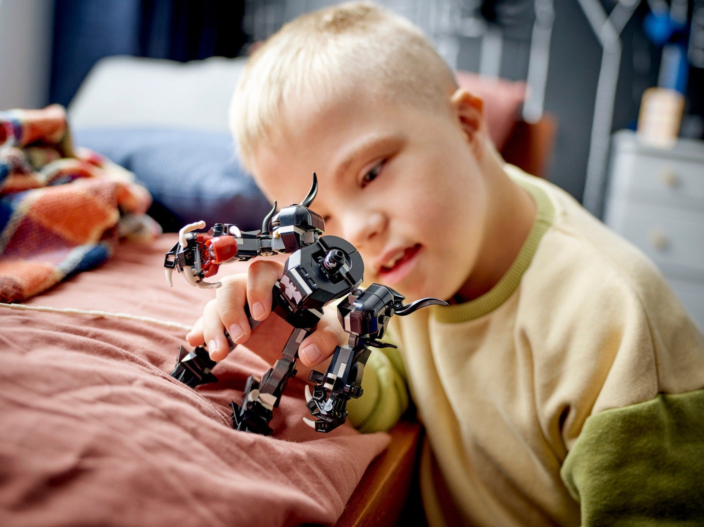 LEGO Marvel 76276 Venom Mech Armor vs. Miles Morales- Auzzi Store