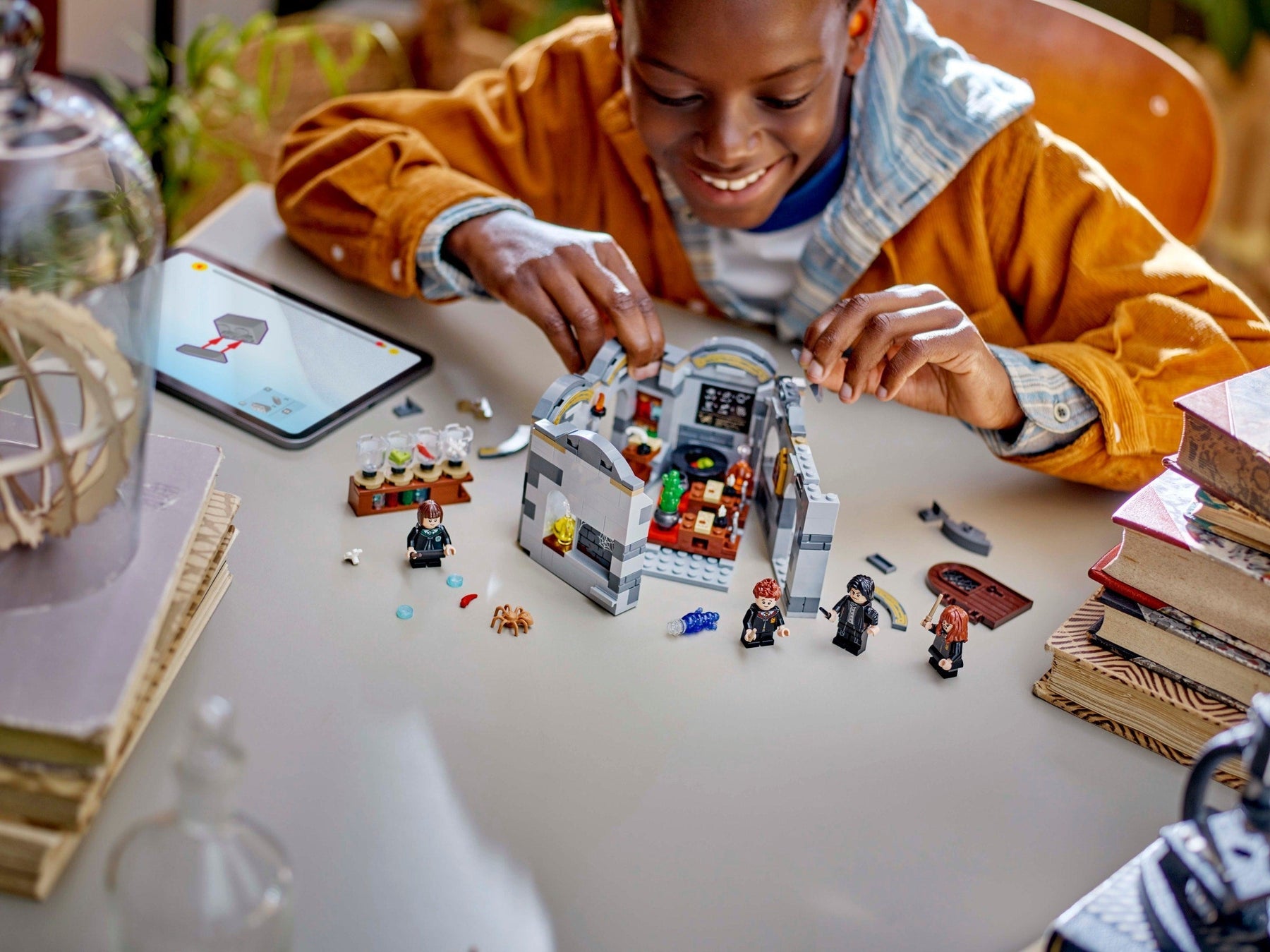 LEGO Harry Potter 76431 Hogwarts Potions Class Castle - SuperSaverAU - view 6