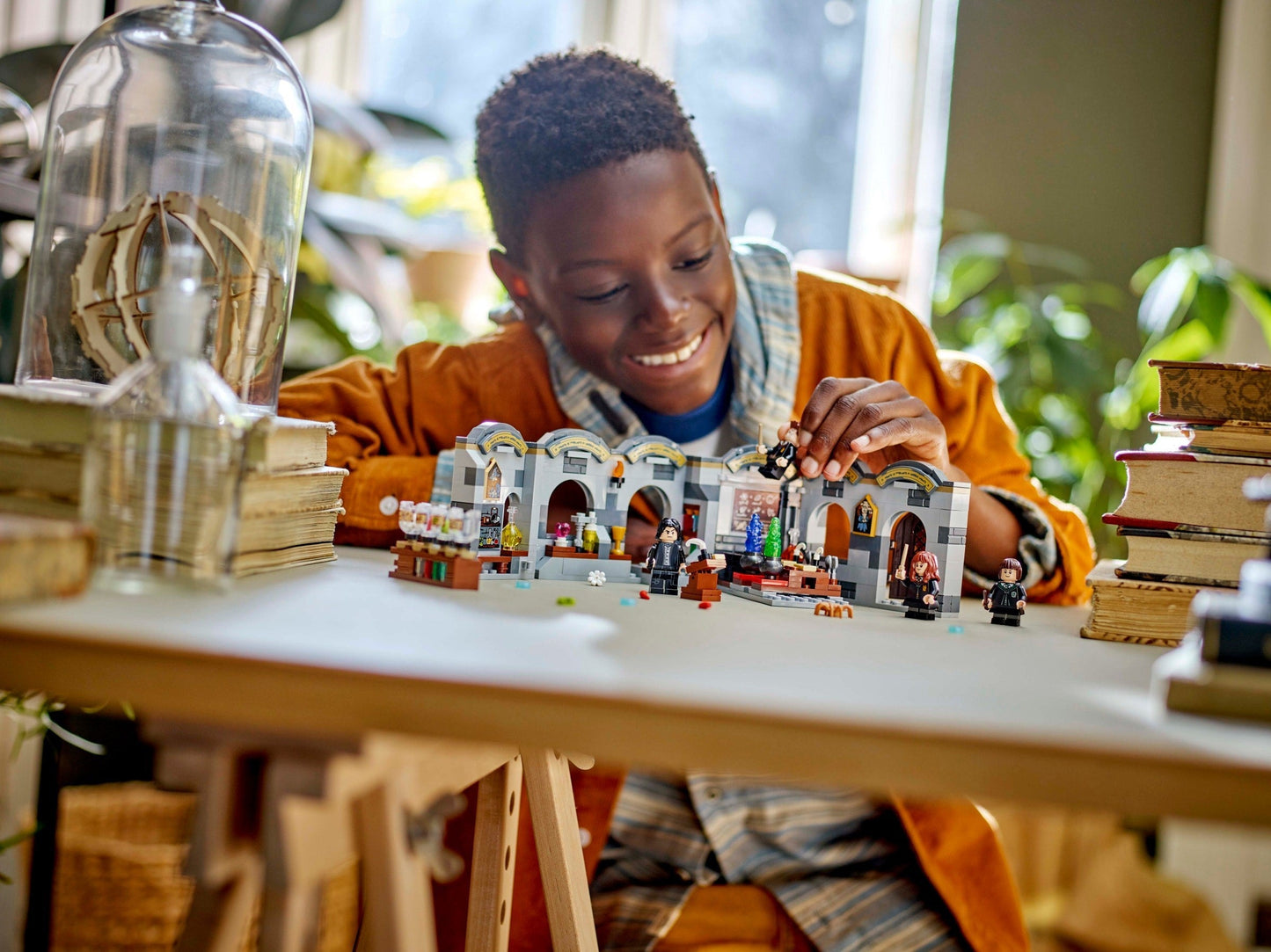 LEGO Harry Potter 76431 Hogwarts Potions Class Castle