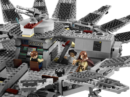 LEGO 7965 Star Wars Millennium Falcon- Auzzi Store