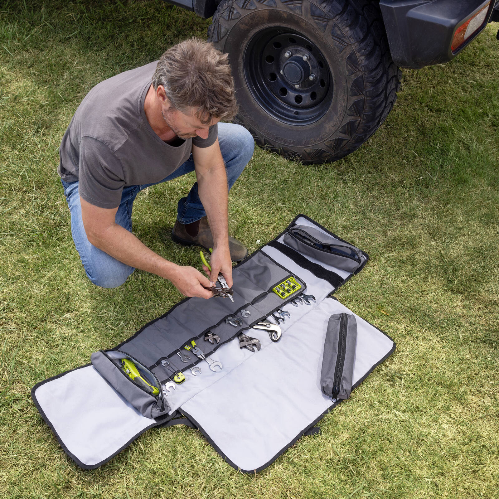 Ryobi Traxx Canvas Tool Roll with Zip Pockets