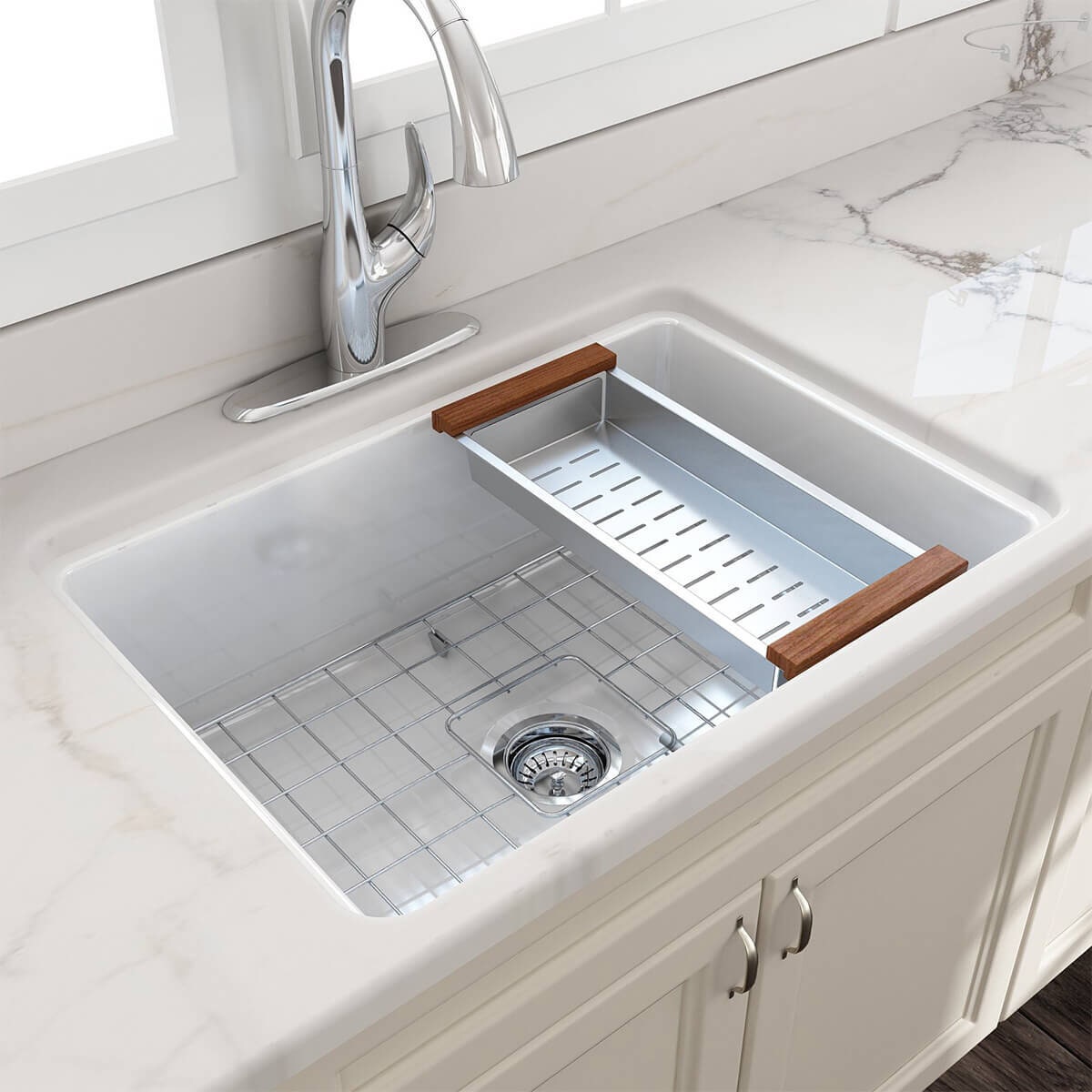 Turner Hastings Cuisine Sink Colander - Grade 304 Stainless Steel, Sapele Wood Handles - CR4319-SS