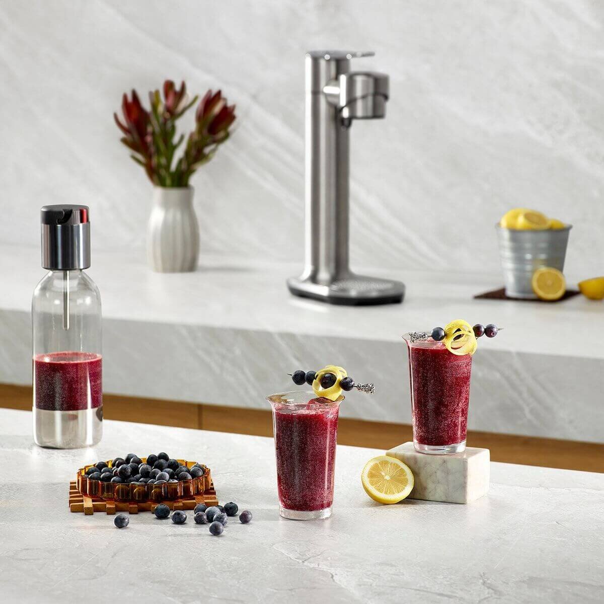 Breville the InFizz Fusion sparkling water machine - Brushed Stainless Steel, FusionCap, 1L bottle - BCA800BSS