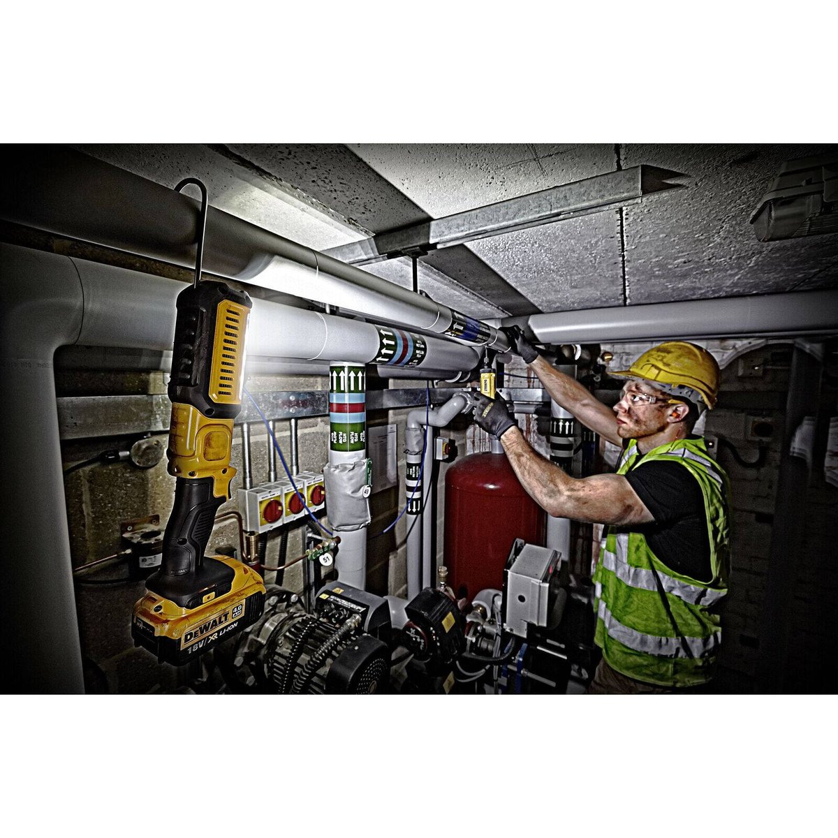 DeWalt 18V Handheld LED Work Light Skin Only - Portable - Plastic - Durable - SuperSaverAU - view 4