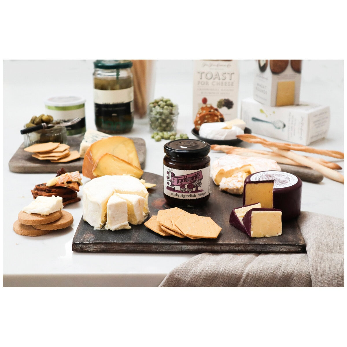Entertainer's Cheese Selection Hamper - SuperSaverAU - view 2