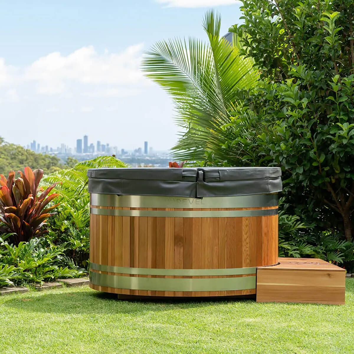 Revel Glacier Premium Solo Cedar Ice Bath with 1HP Chiller Unit - Western Red Cedar Tub - R-ICESOLO-V3