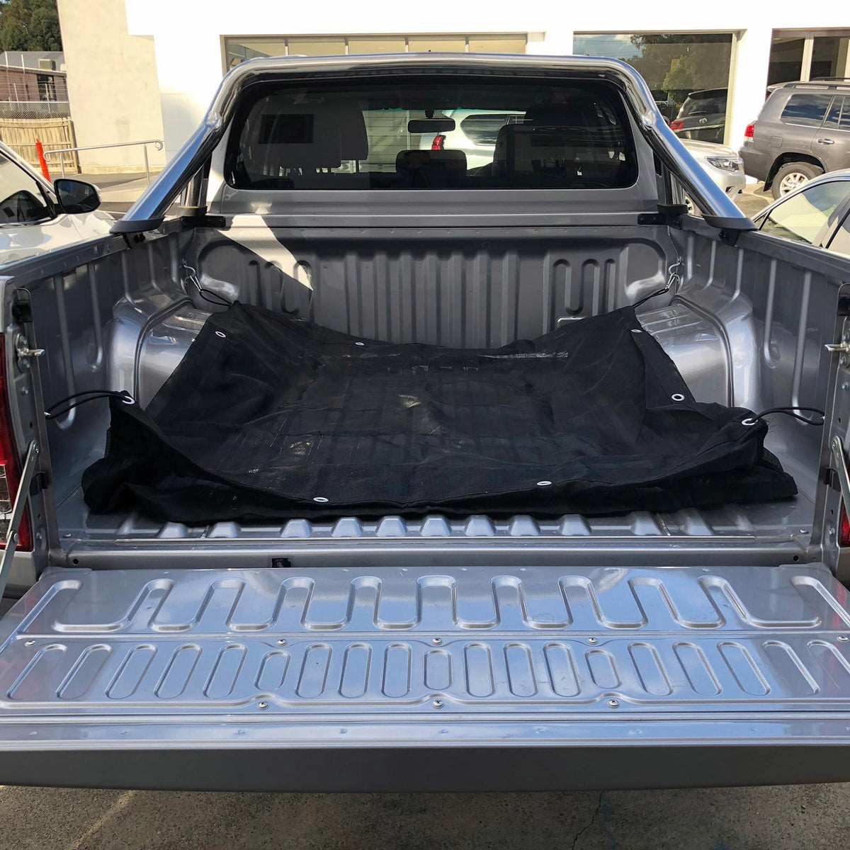 Lion Dual Cab Tub-Fit Meshtech Cargo Net 1500 x 1500mm Black