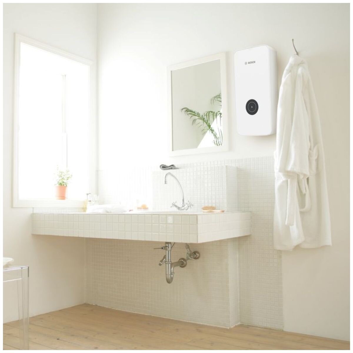 Bosch TR4001 3 Phase 18kW Electric Instantaneous Hot Water System - Fixed 50°C - 7736507506