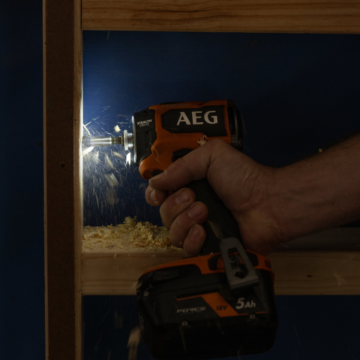 AEG 18V Fusion Stealth Impact Driver 4Ah Kit - Compact - Low Vibration - SuperSaverAU - view 4