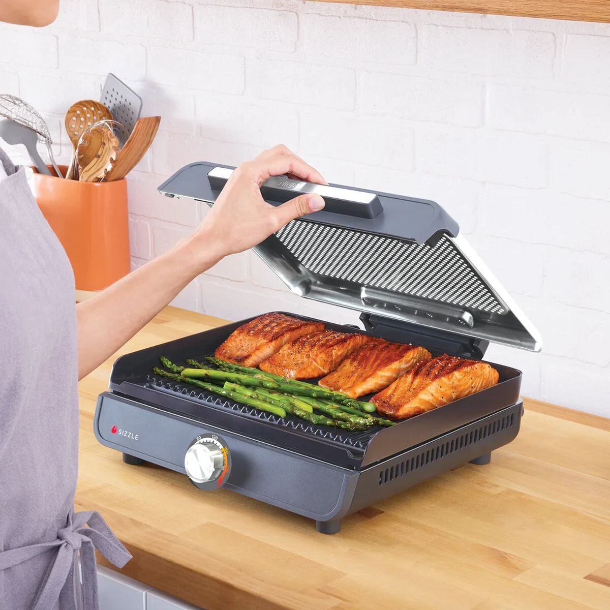 Ninja Sizzle indoor grill and flat plate - high-heat searing, 36cm non-stick plates - GR101