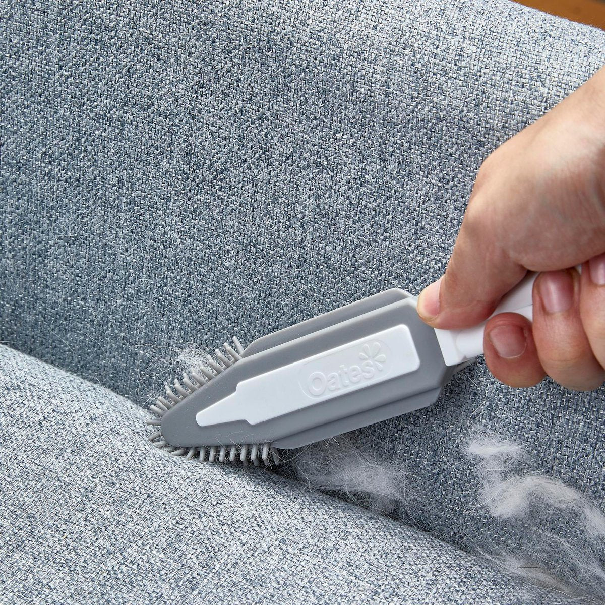 Oates Electrostatic Pet Hair Brush - 45mm Rubber - Scratch Free Cleaning - SuperSaverAU - view 4