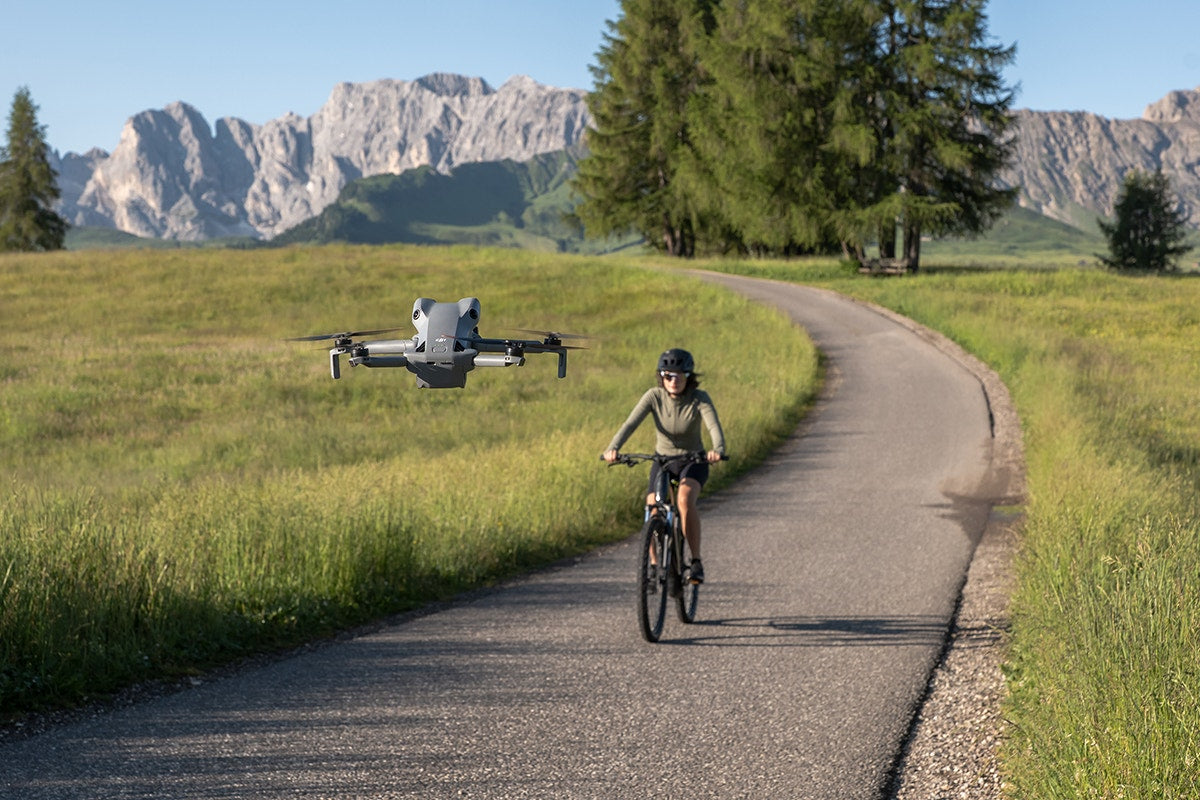 DJI Mini 5 Pro Drone - Fly More Combo (DJI RC2)