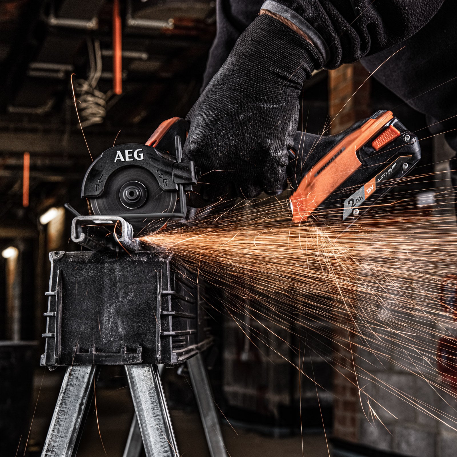 AEG 18V 3" Brushless Sub Compact Cut Off Tool - Skin Only