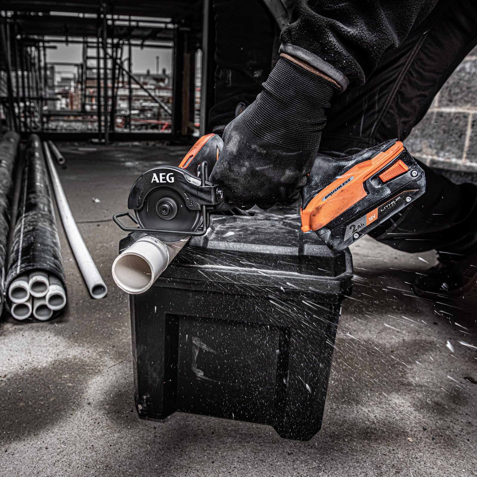 AEG 18V 3" Brushless Sub Compact Cut Off Tool - Skin Only