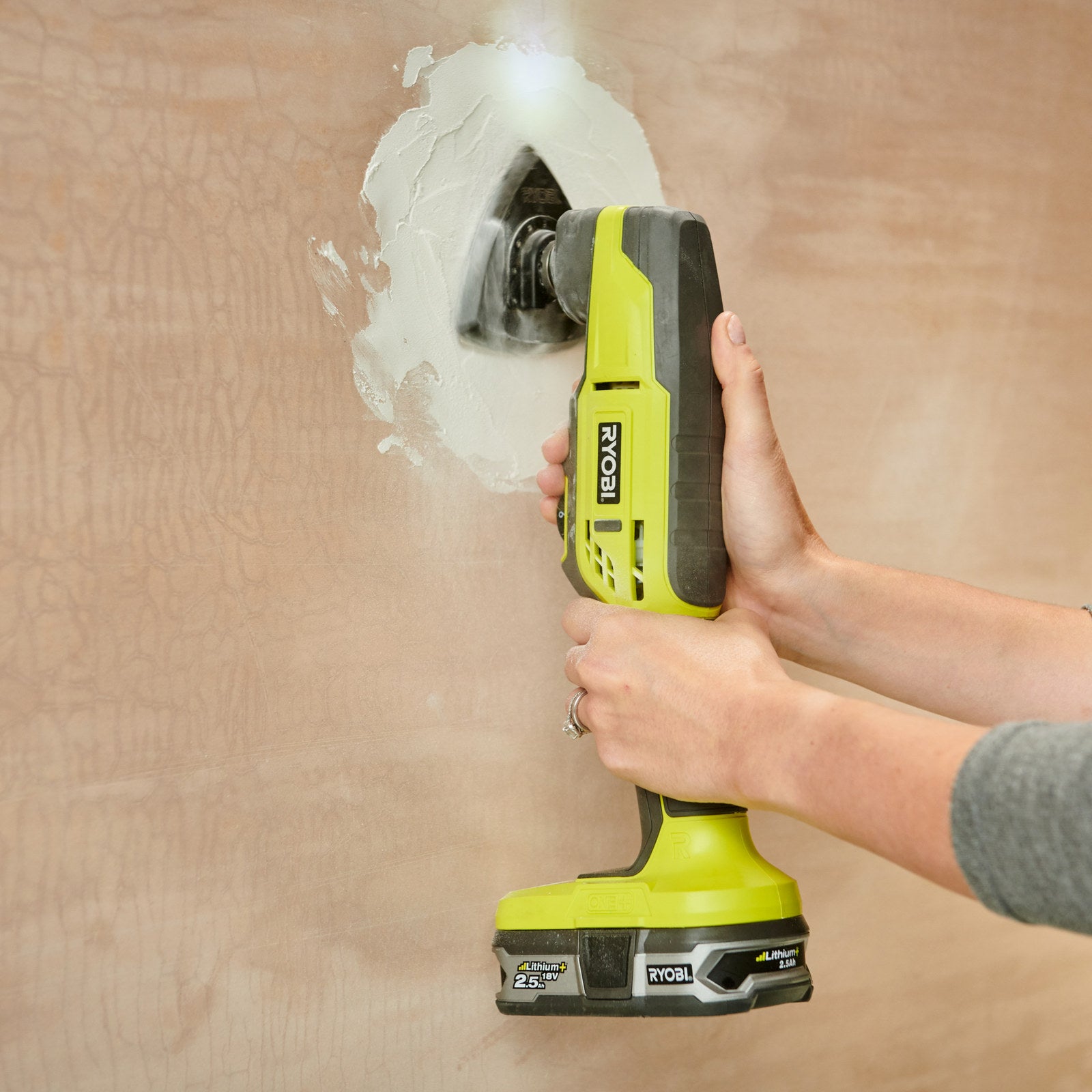 Ryobi 18V ONE+ Oscillating Multitool Kit
