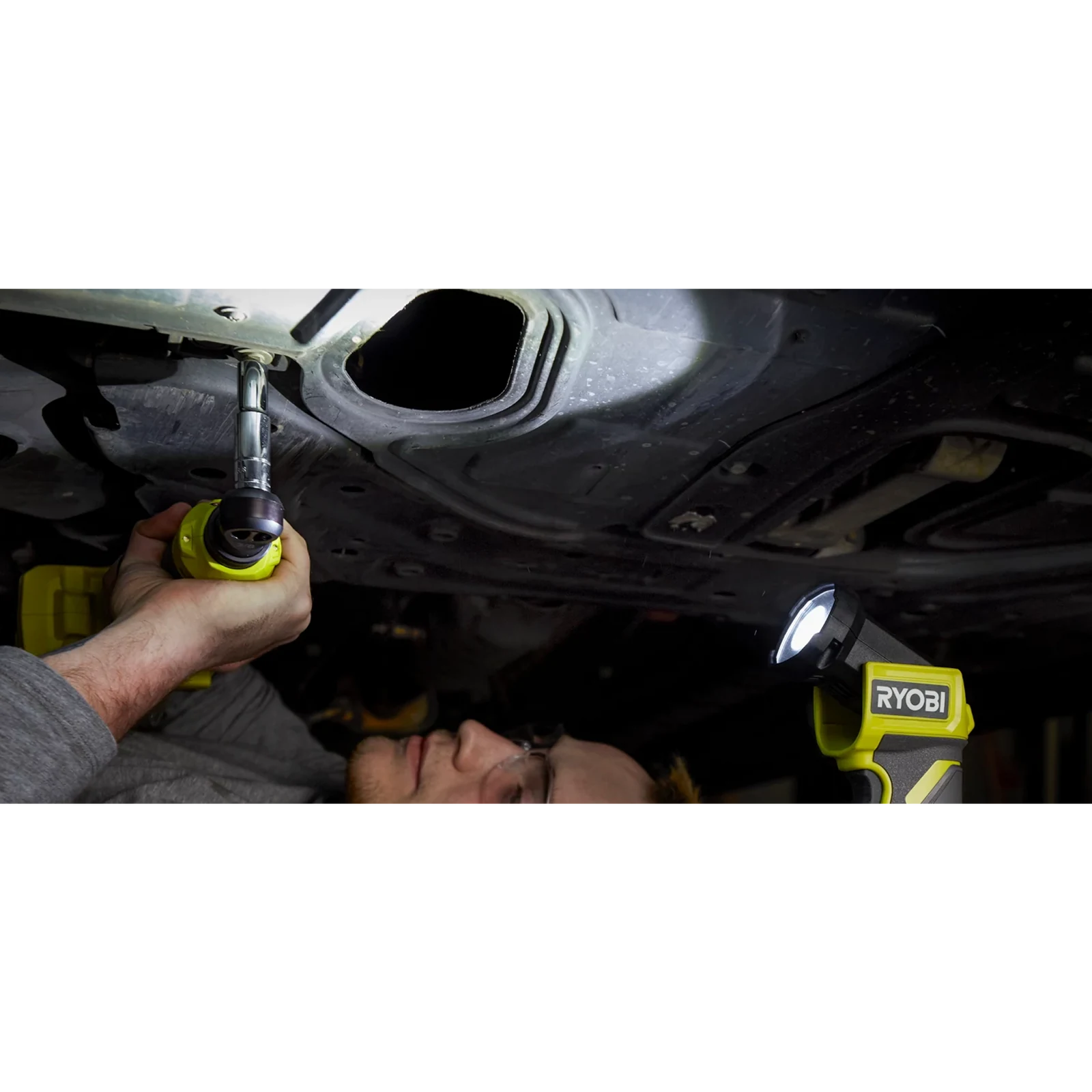 Ryobi 18V ONE+ LED Flashlight 250 Lumens - Tool Only RLF18
