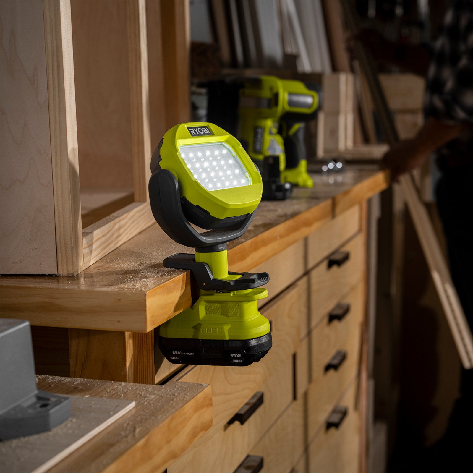 Ryobi 18V ONE+ Clamp Light RLCL18 - Tool Only
