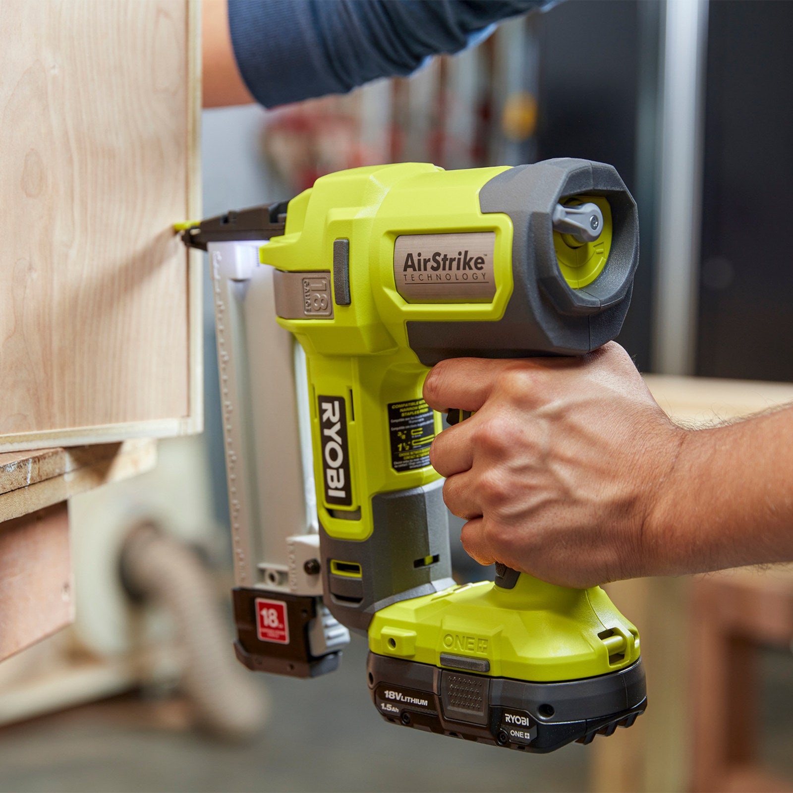 Ryobi 18V ONE+ 18GA Narrow Crown Stapler Tool Only R18GS18