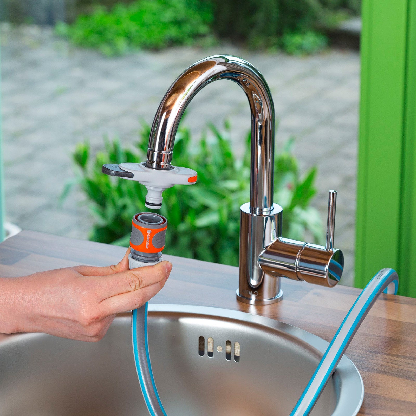 Gardena Indoor Plastic Tap Adaptor Grey / Orange