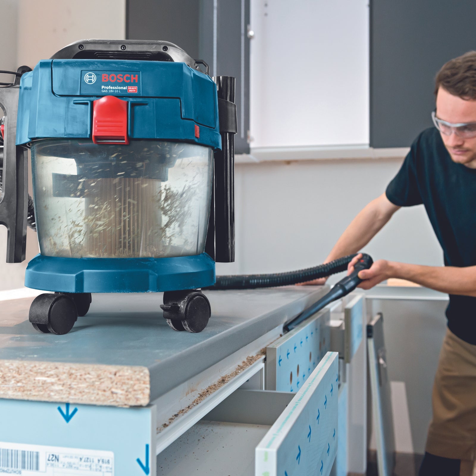 Bosch Professional 18V 10L Cordless Wet and Dry Vacuum GAS 18V-10 L - Skin Only