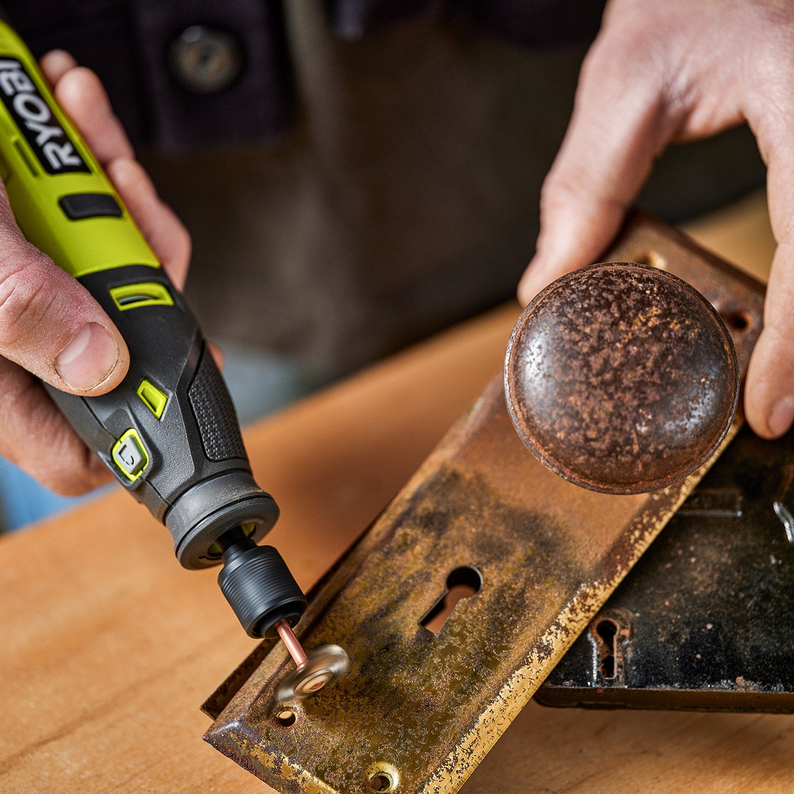 Ryobi Steel Wire Brush Set for Rotary Tools - 2 Pack (Fanned and Flat Head)