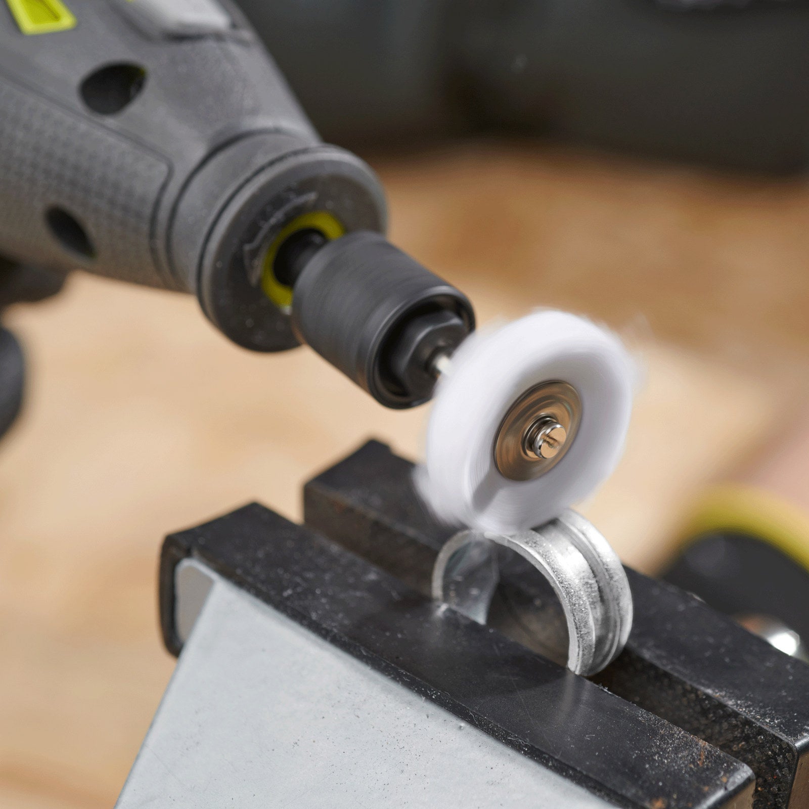 Ryobi 25mm Felt Polishing Wheel for Rotary Tools - Metal and Plastic
