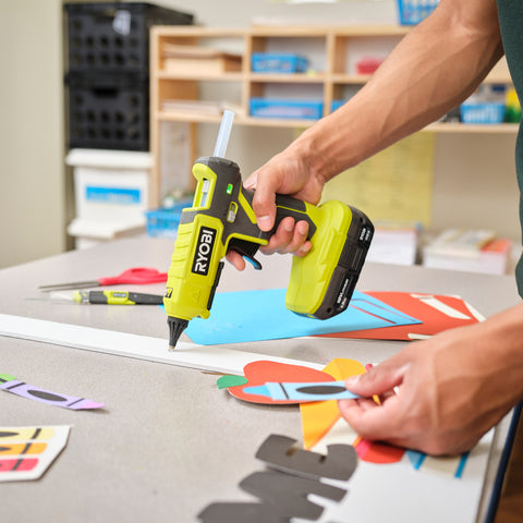 Ryobi 18V ONE+ Dual Temperature Glue Gun, 11mm, Cordless, Built-In Stand, Tool Only RGL18