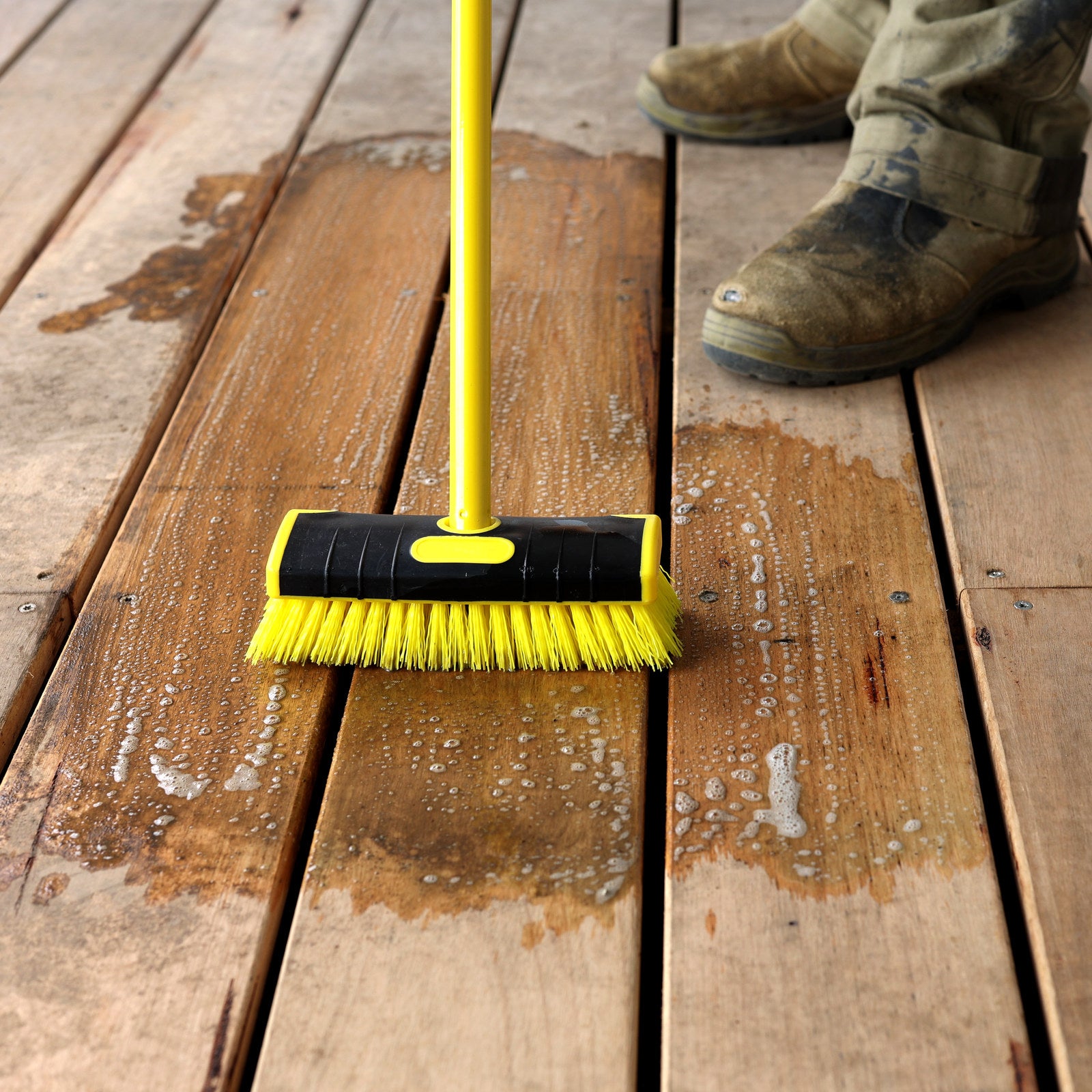 Uni-Pro Deck Cleaner Concentrate, 1L, Exterior Water-Based Timber Cleaner