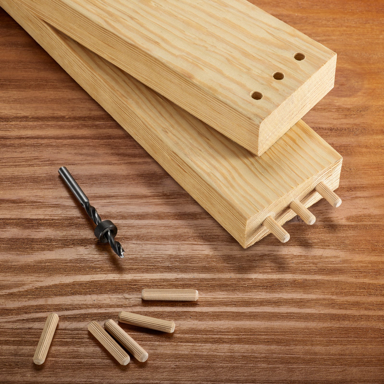Ryobi 6mm Fluted Dowels - 100 Pack Kiln-Dried for Strong Timber Joints