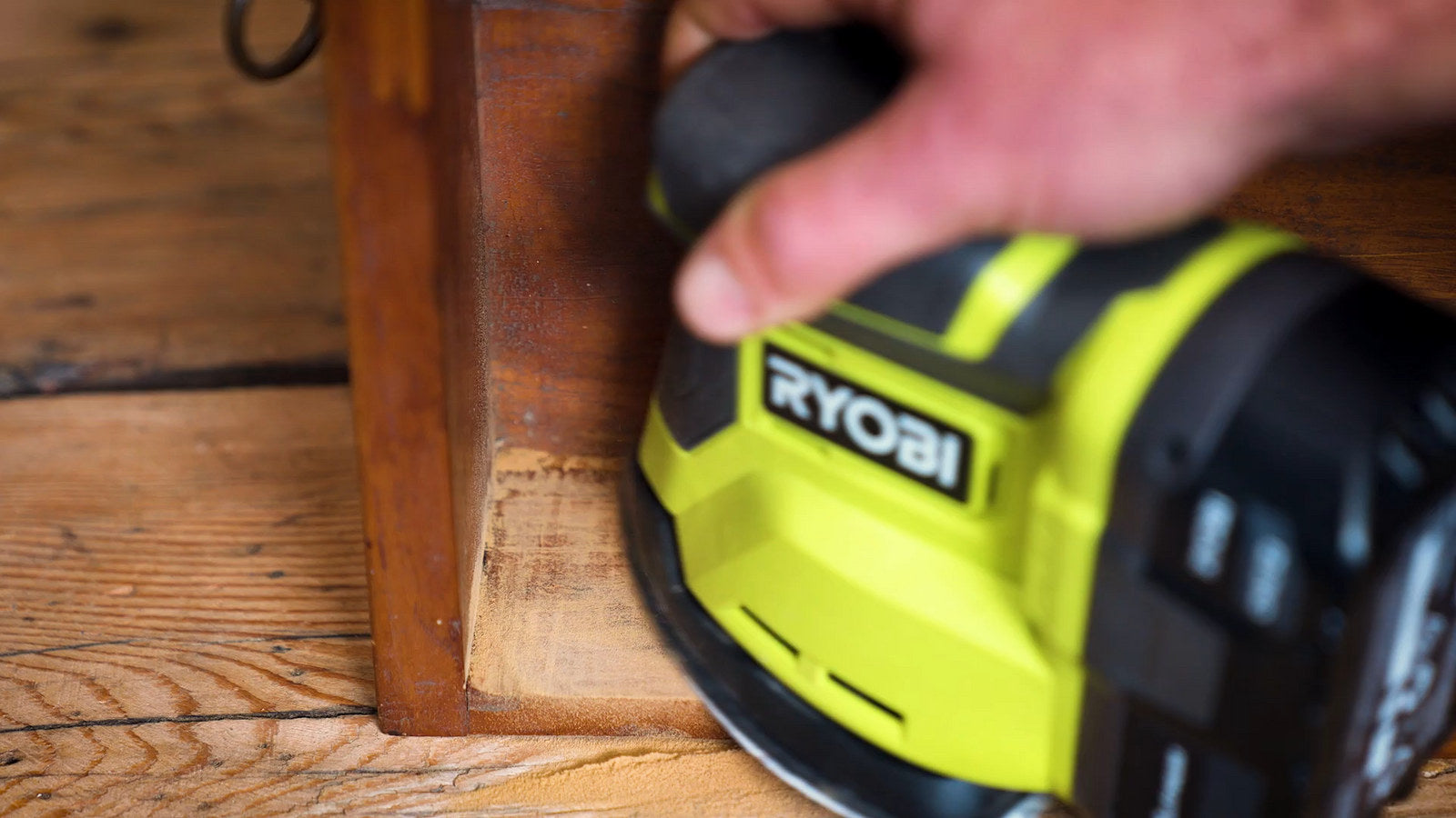 Ryobi 18V ONE+ Palm Sander Kit with Battery and Charger R18PS12