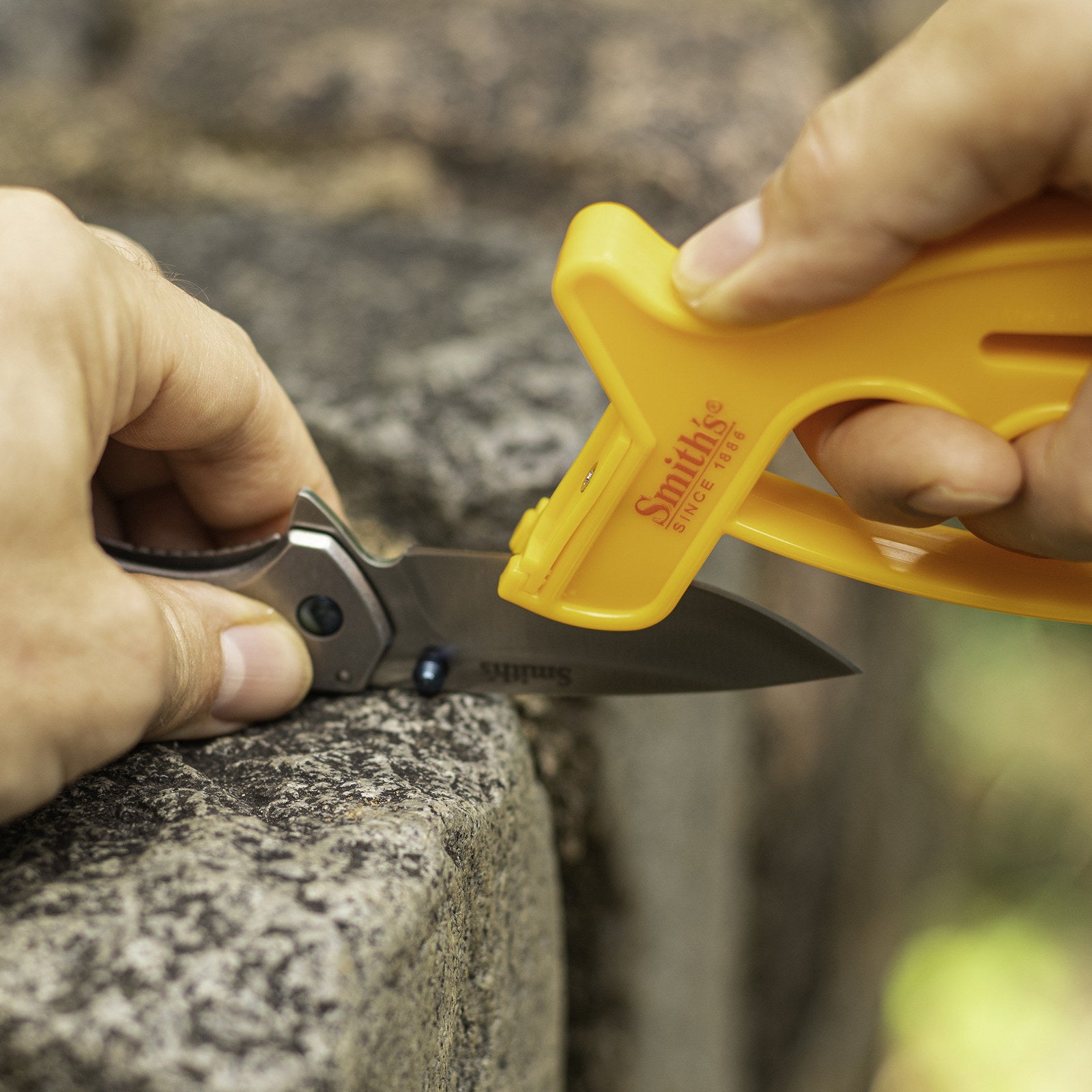 Smith's 10-Second Knife & Scissor Sharpener, Carbide & Ceramic