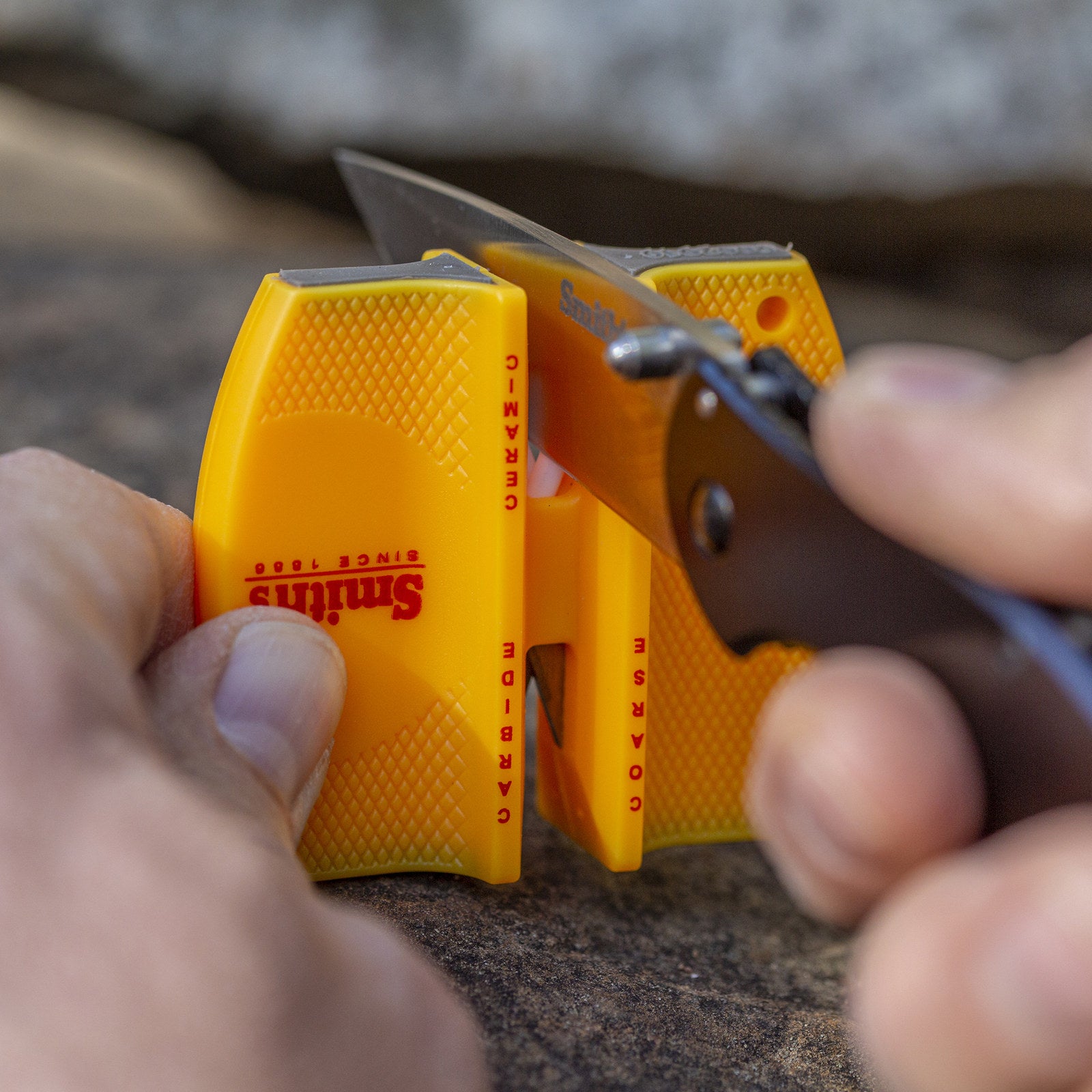 Smith's 2-Step Knife Sharpener, Tungsten Carbide & Ceramic, 20° Preset