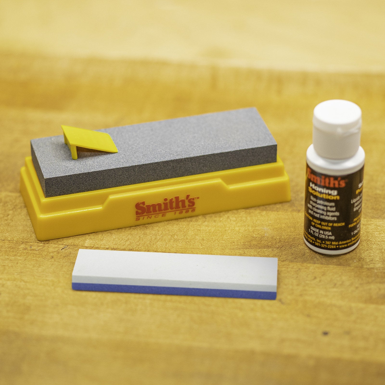 Smith's Combination Bench Stone Kit with Honing Solution