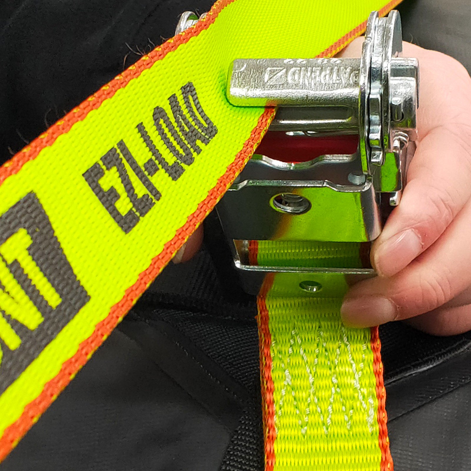 Grunt Ezi-Load 25mm x 4m Ratchet Tie-Down Straps 2 Pack 450kg
