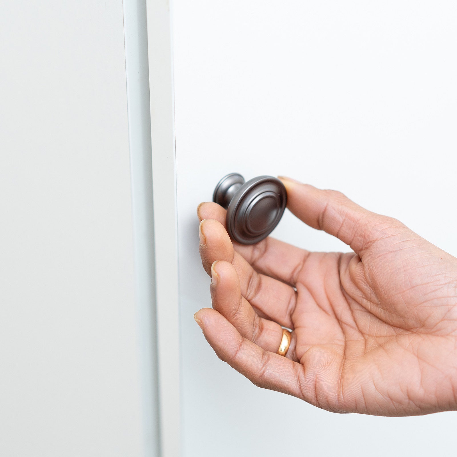 Taskmaster 34mm Gunmetal Round Cabinet Knob - Single, with Screw