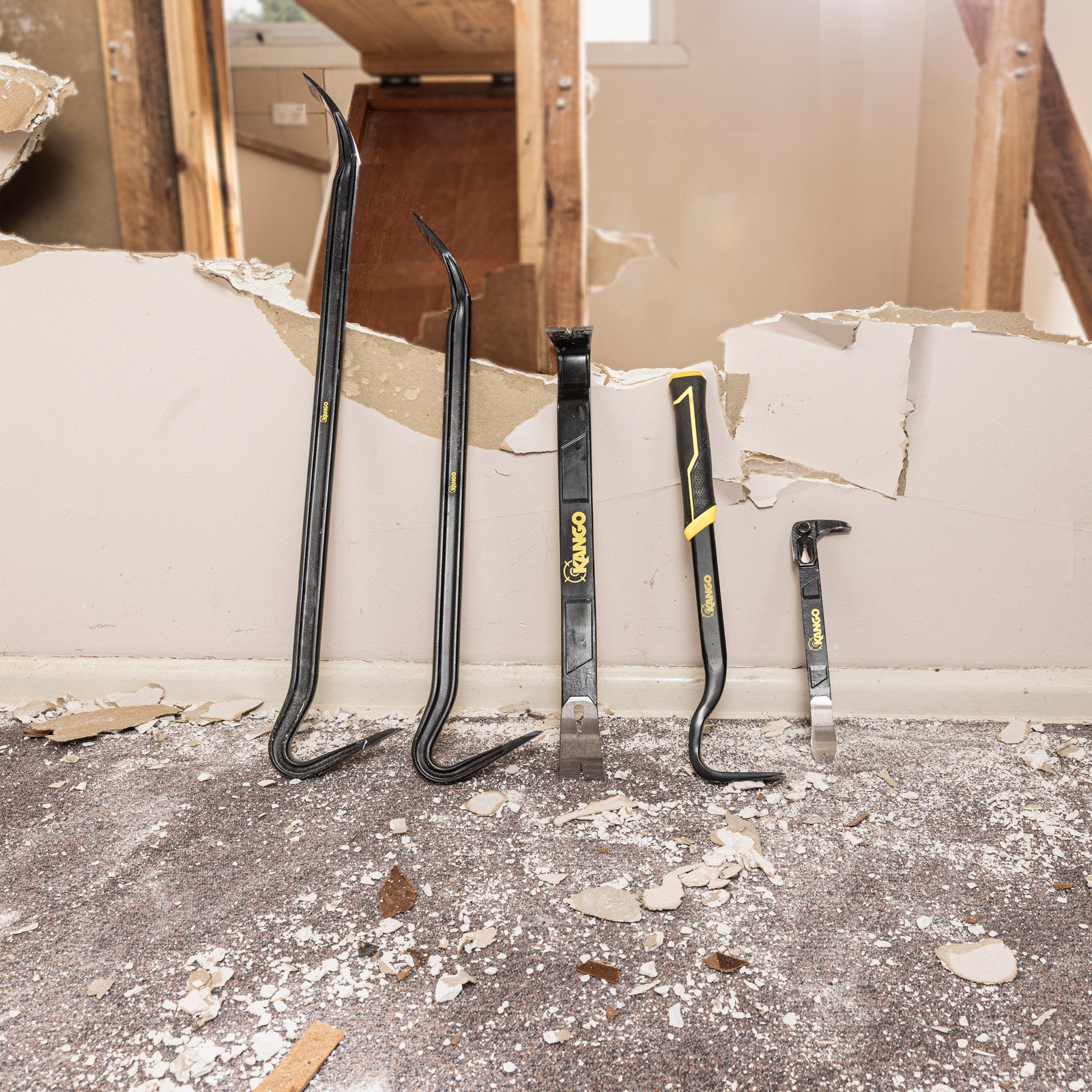 Kango 380mm Flat Pry Bar with Built-In Fulcrum and Nail Pullers
