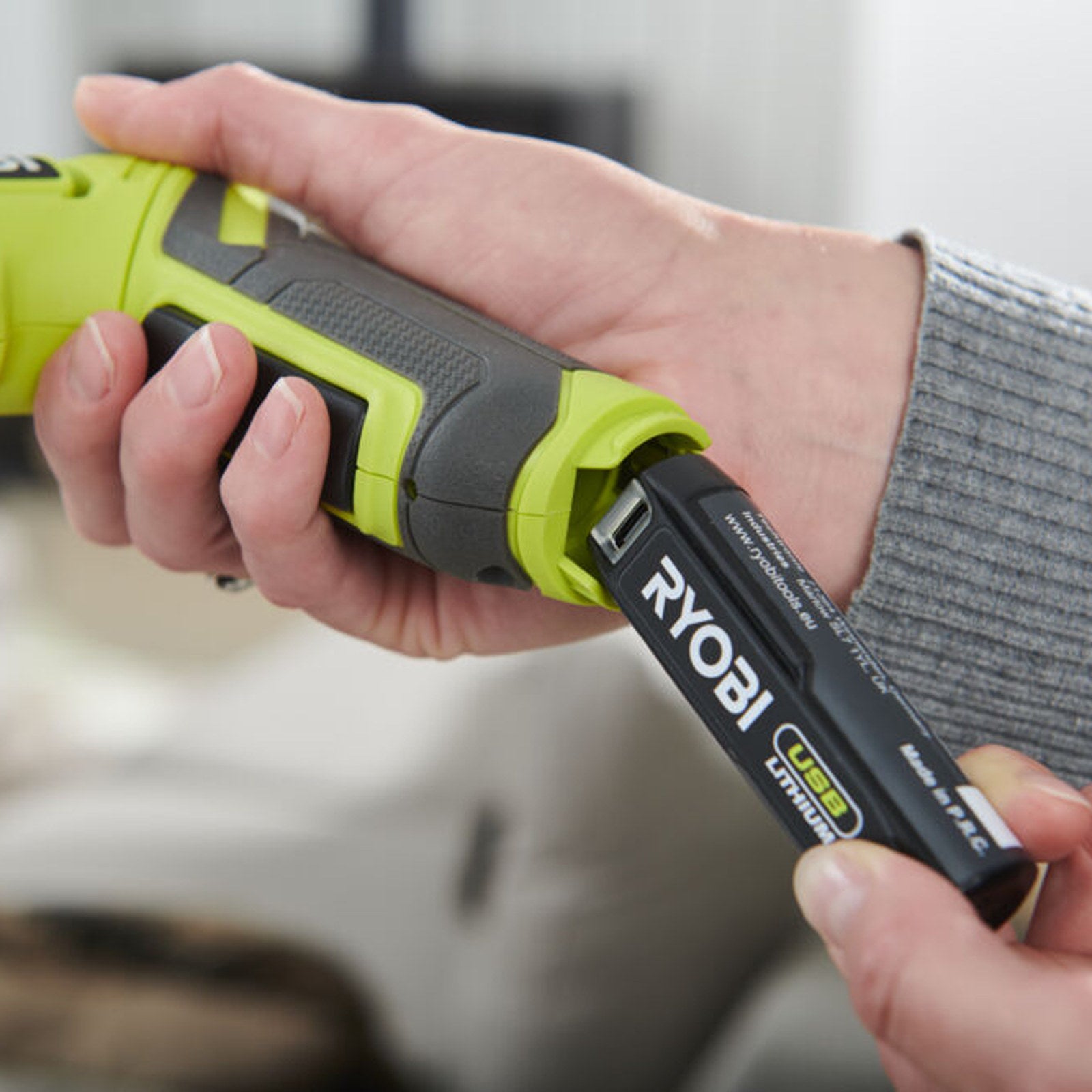 Ryobi USB Lithium Cordless Twist Grip Screwdriver 2Ah Kit RSDP4K