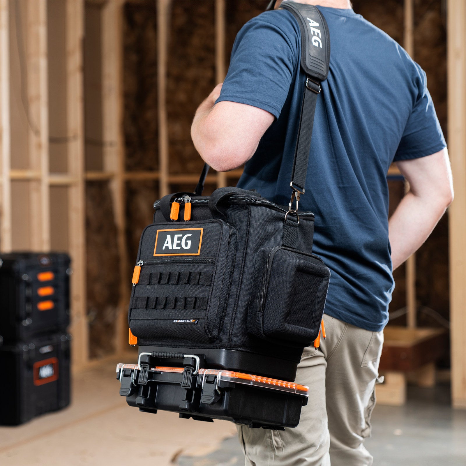 AEG QUICKSTACK 2.0 Half-Size Technicians Tool Bag with 33 Pockets