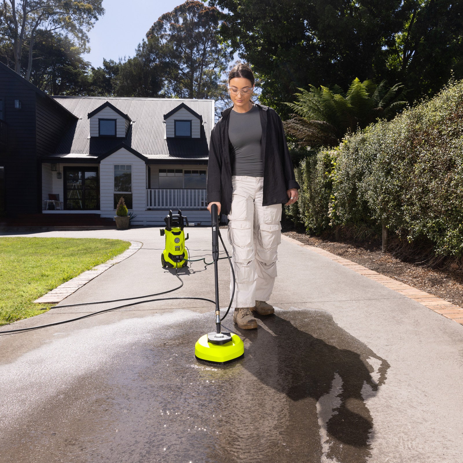 Ryobi 2465 PSI High Pressure Washer 7L/min with Integrated Wheels