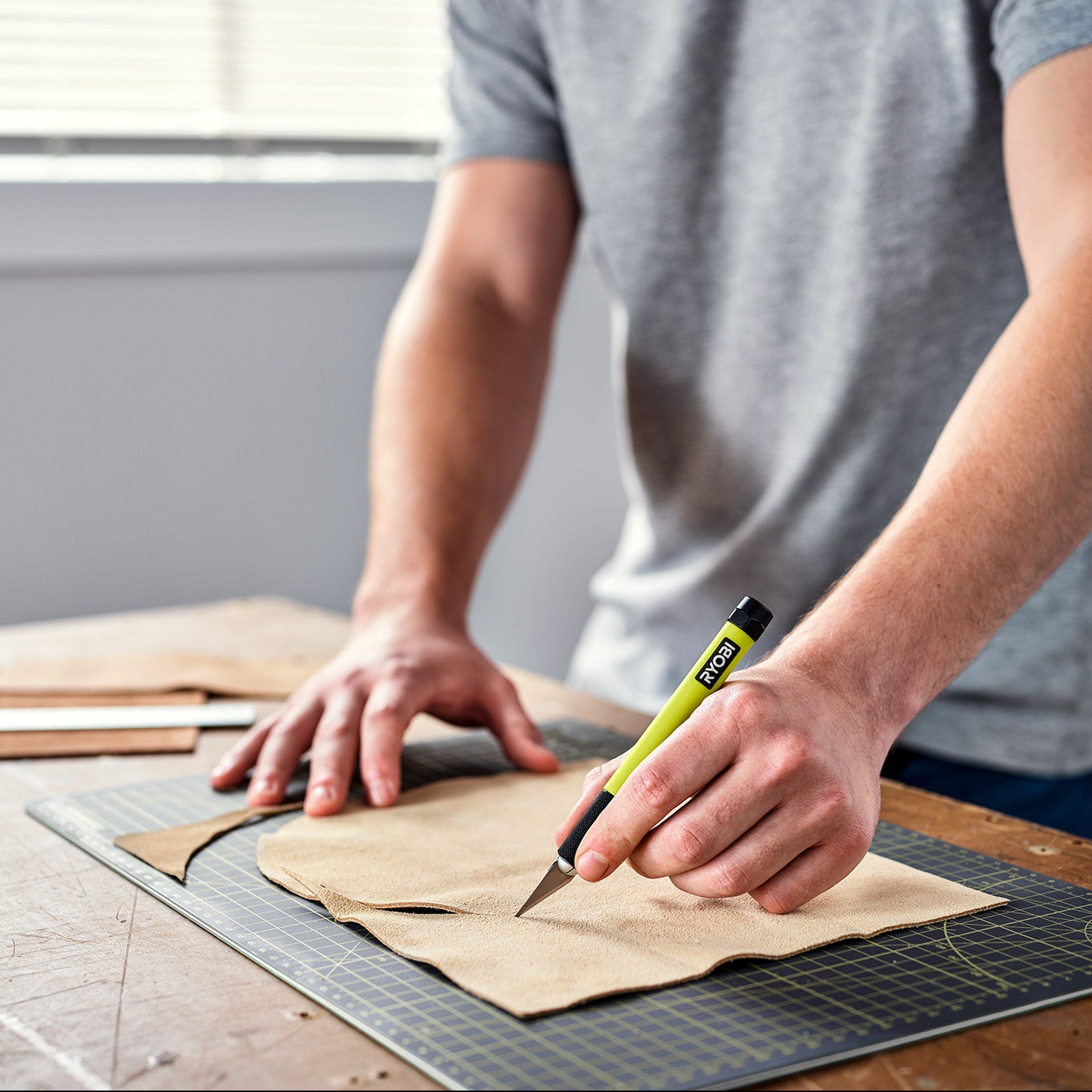 Ryobi A3 Self-Healing Cutting Mat, 340 x 450mm, Non-Slip Both Sides