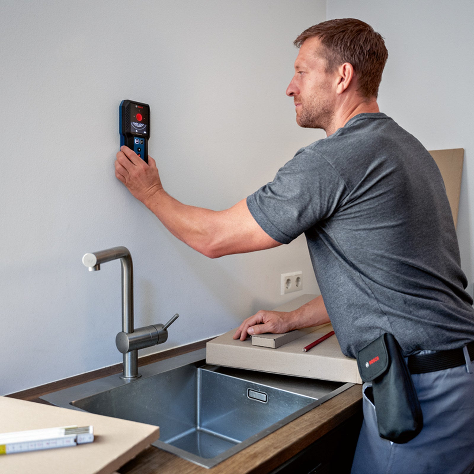 Bosch Professional GMS 120-27 Cordless Detector, IP54 Metal & Live Wire Wall Scanner